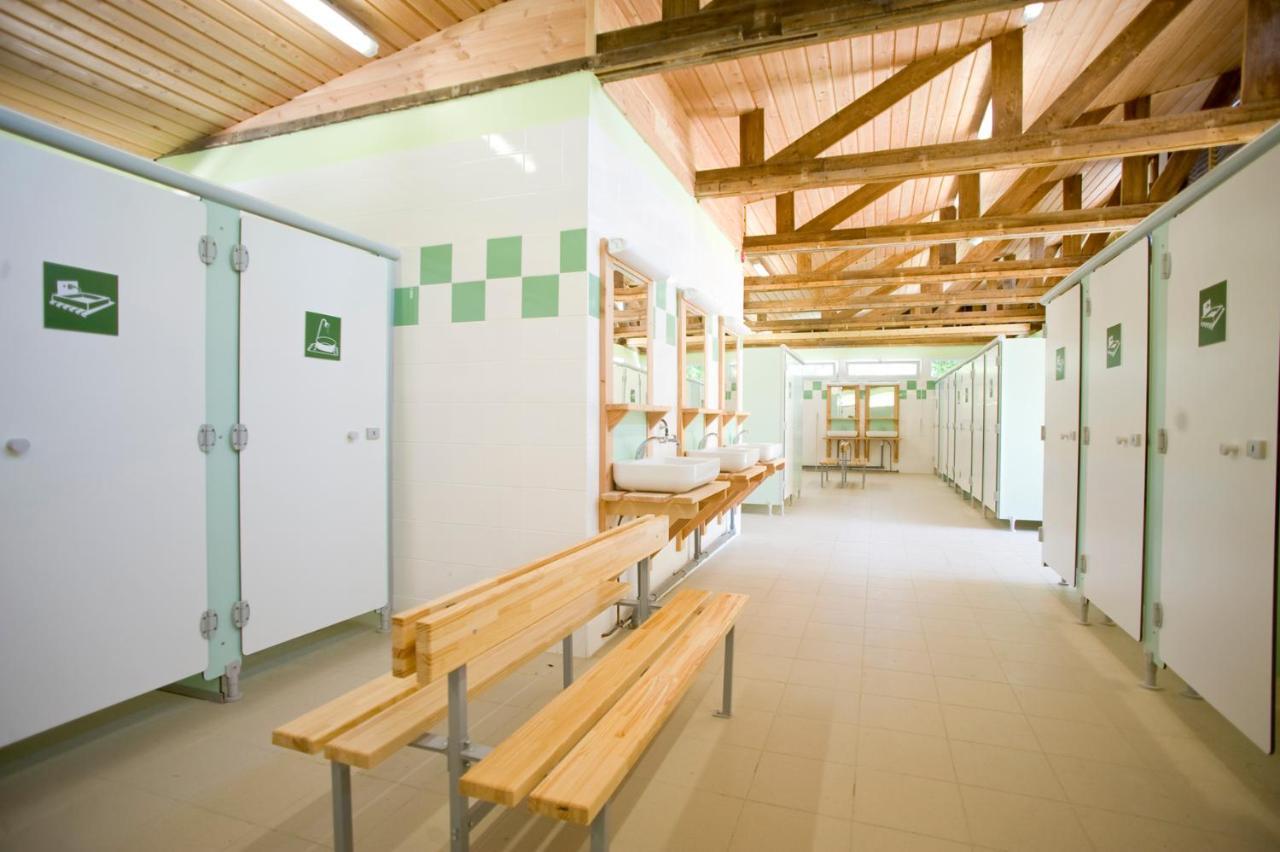 Camping Le Nid Du Parc Villars-les-Dombes Εξωτερικό φωτογραφία